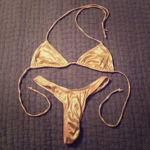 Ujena Gold string bikini